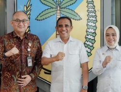 Gubernur Anwar Hafid Didampingi Sekdaprov Sulteng Novalina Terima Tim Kementrian PANRB.