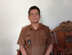 Warga Dusun Dano Desa Kayuara Terpaksa Gunakan Pelita, Listrik PLN Belum Masuk