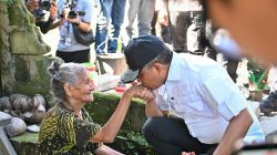 Gubernur H. Anwar Hafid Tinjau Langsung Lokasi Korban Gempa 6,7 M di Lima Desa Terdampak.