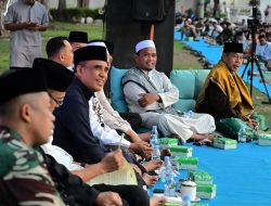 Gubernur H. Anwar Hafid Bersama Ribuan Jamaah, Gelar  Jumat Subuh Berkah Dan Dzikir.