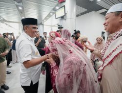 Gubernur H. Anwar Hafid, Sambut Langsung  Kepulangan Jamaah Haji Sulawesi Tengah.