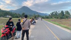 Tindaklanjuti Aduan Balap Liar, Polsek Mempawah Hulu Patroli dan Beri Imbauan di Tiang Tanjung