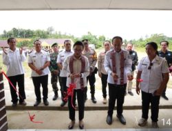 Resmikan SMPN 5 Air Besar, Bupati Landak Ingatkan Pentingnya Kedisiplinan Pendidik