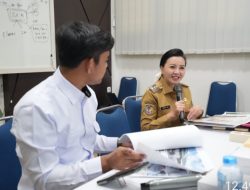 Karolin Lobi Pusat Bangun Sekolah Rakyat di Landak